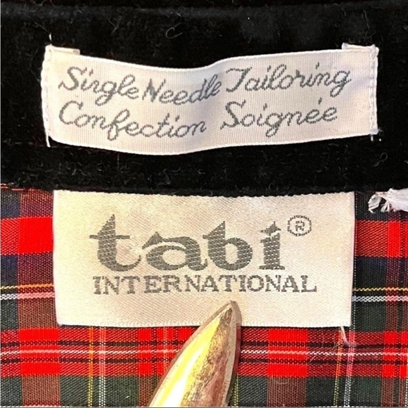 Tabi International Single Needle Stitched Plaid Button Up Shirt with Velvet - Picture 12 of 12